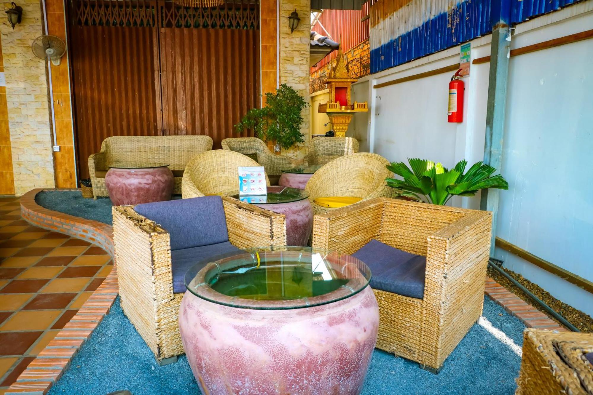 Hotel Le Tonle Krâchéh Zewnętrze zdjęcie